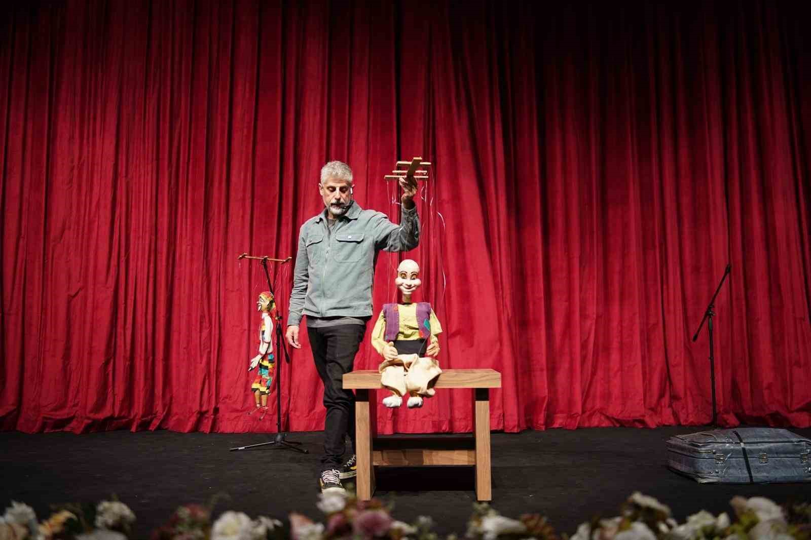 Burdur’da Yaşayan Miras Şöleni devam ediyor
Burdur’da Yaşayan Miras Şöleni devam ediyor