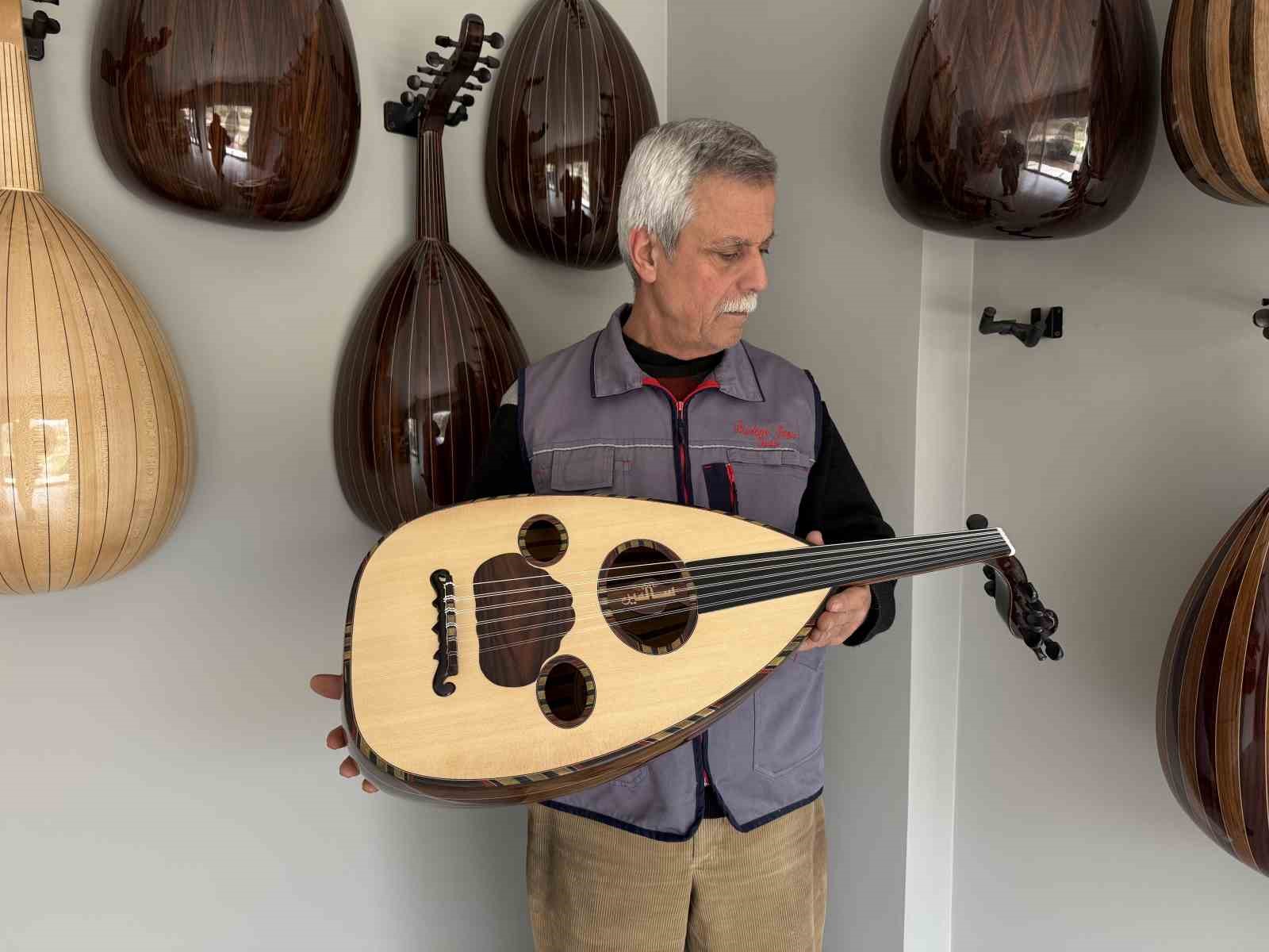 Burhan ustanın kişiye özel udları dünyaya açılıyor
