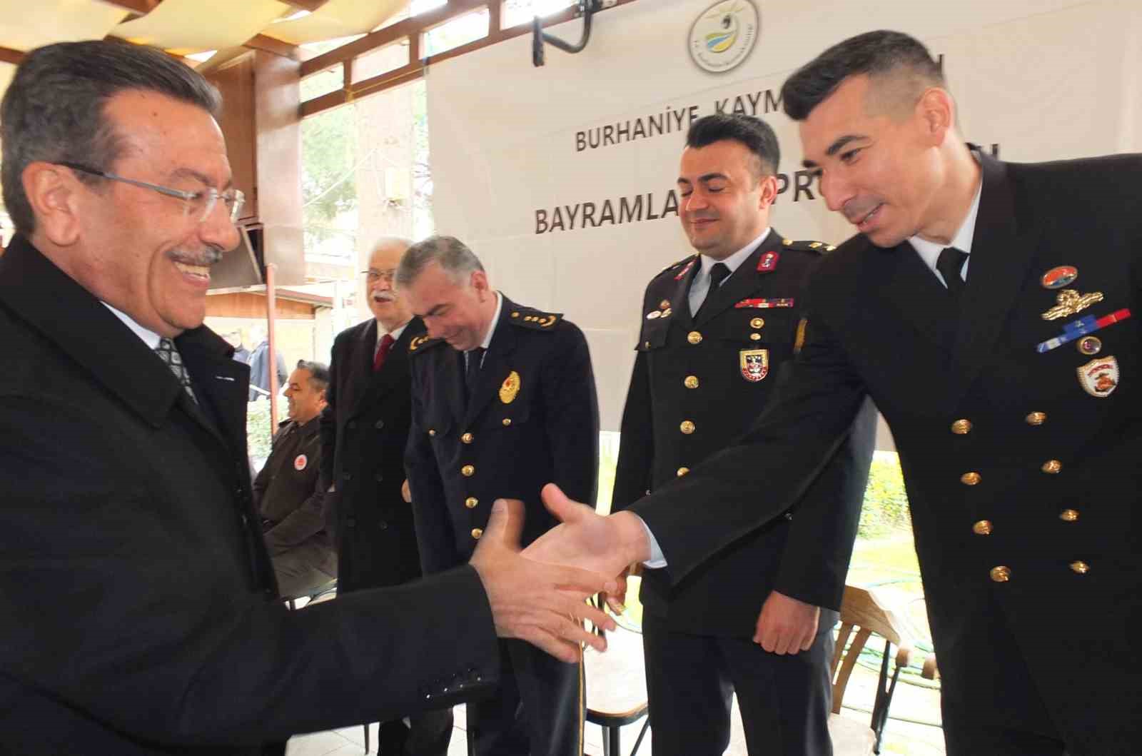 Burhaniye’de bayramlaşma töreni düzenlendi
