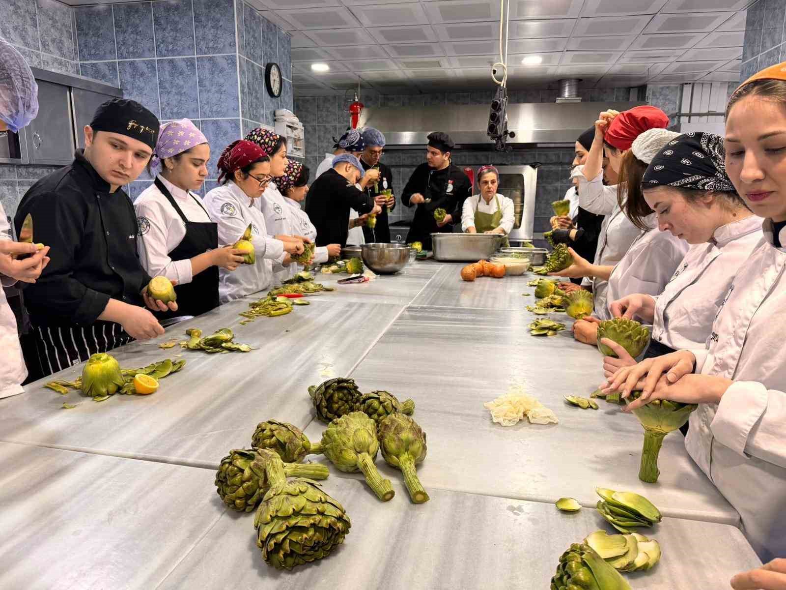 Burhaniye’de Gastronomide zeytinyağı deneyimi gerçekleştirildi
