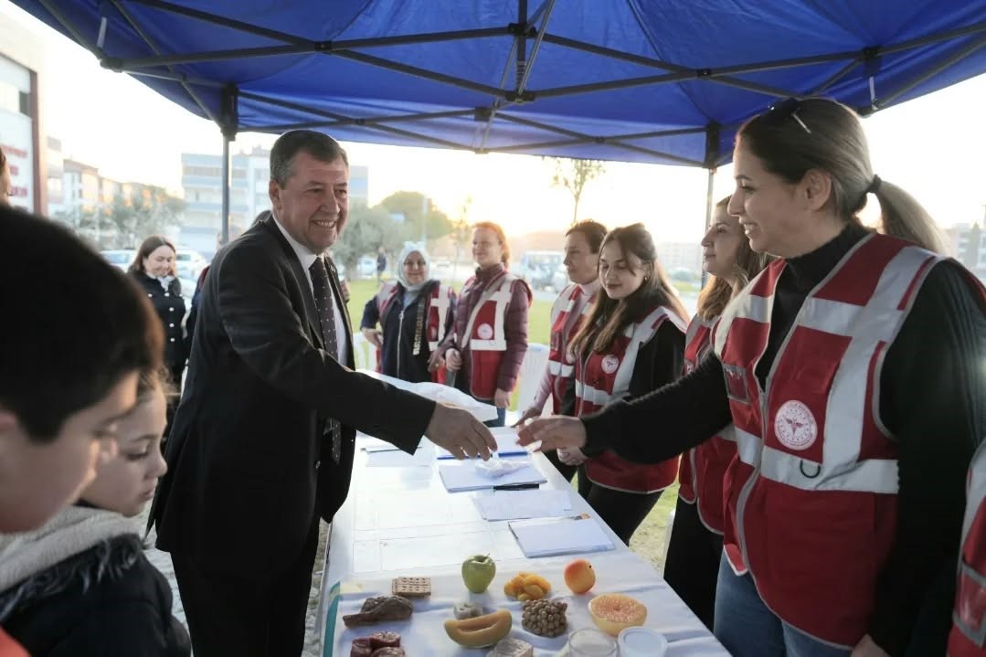 Burhaniye’de Ramazan’da Sağlık etkinliği düzenlendi
Burhaniye’de Ramazan’da Sağlık etkinliği düzenlendi