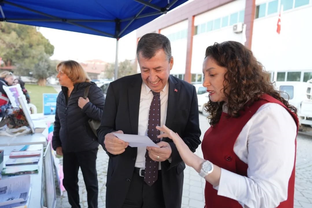 Burhaniye’de Ramazan’da Sağlık etkinliği düzenlendi
Burhaniye’de Ramazan’da Sağlık etkinliği düzenlendi