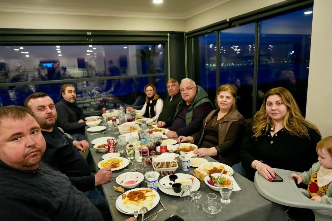 Burhaniye’de şehit aileleri ile gaziler iftarda buluştu
