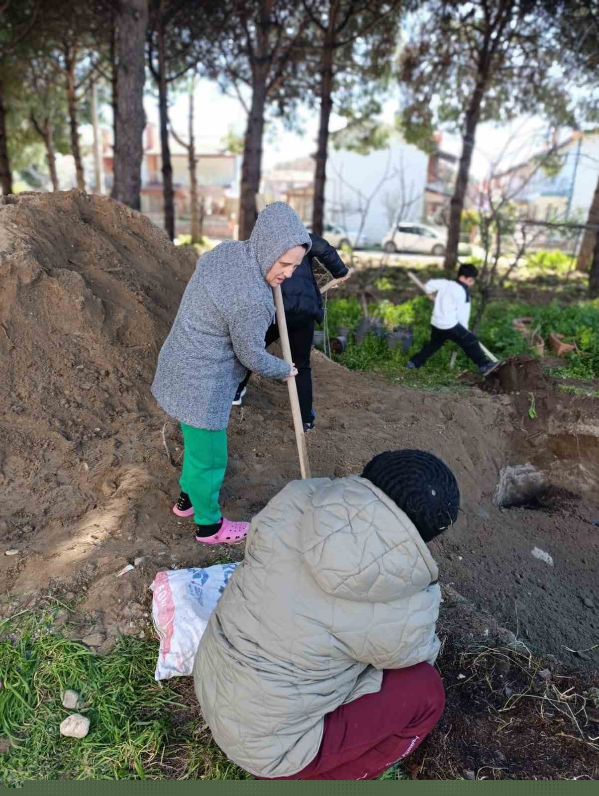 Burhaniye’de vatandaşların baz istasyonu tepkisi
