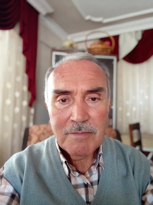 Burhaniyeli Rafet öğretmen son yolculuğuna uğurlandı
