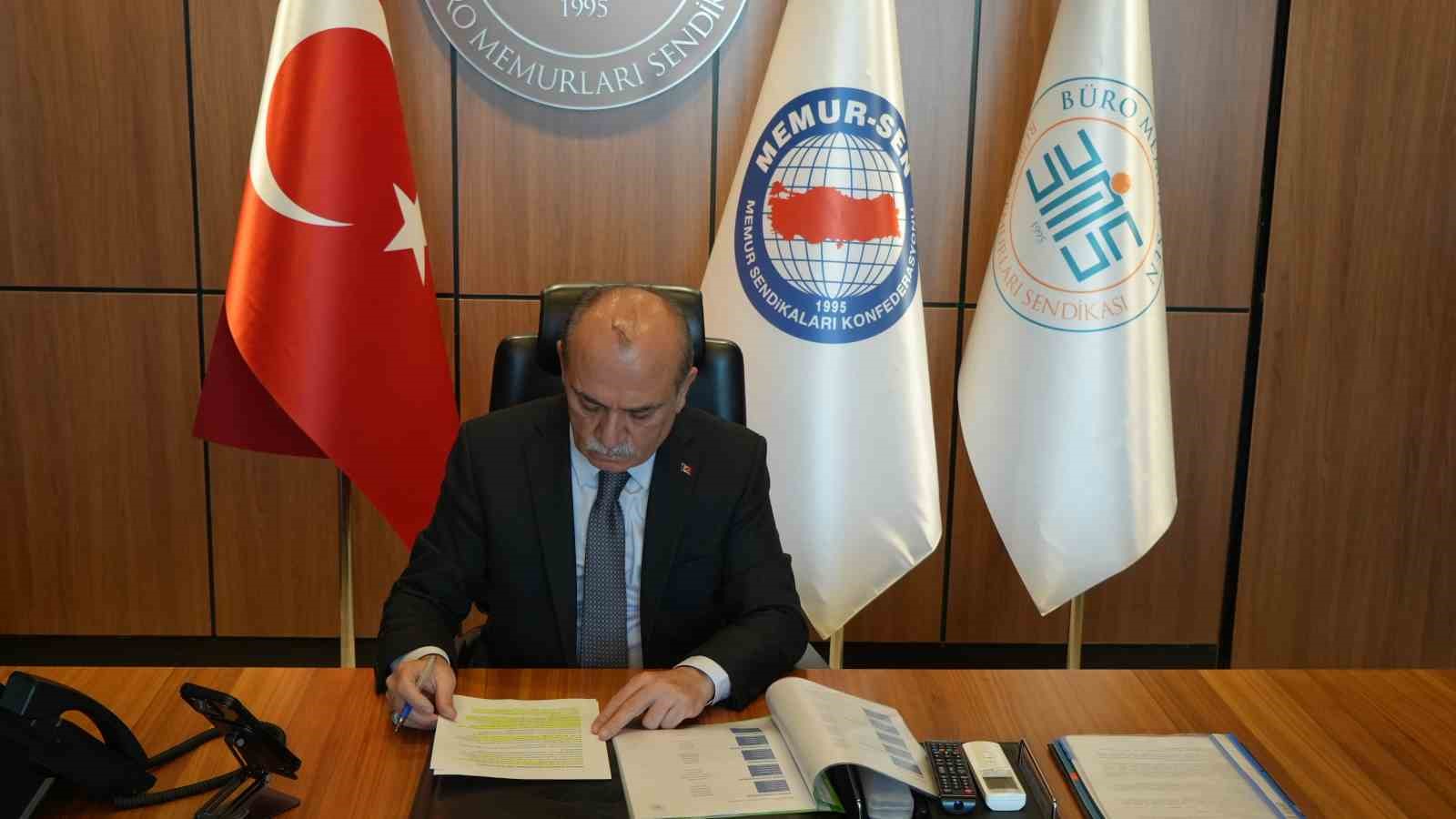 Büro Memur-Sen Genel Başkanı Yazgan: "Kamu görevlilerinin tamamını koruyacak bir şiddet yasası acilen çıkarılmalı"
Büro Memur-Sen Genel Başkanı Yazgan: "Kamu görevlilerinin tamamını koruyacak bir şiddet yasası acilen çıkarılmalı"