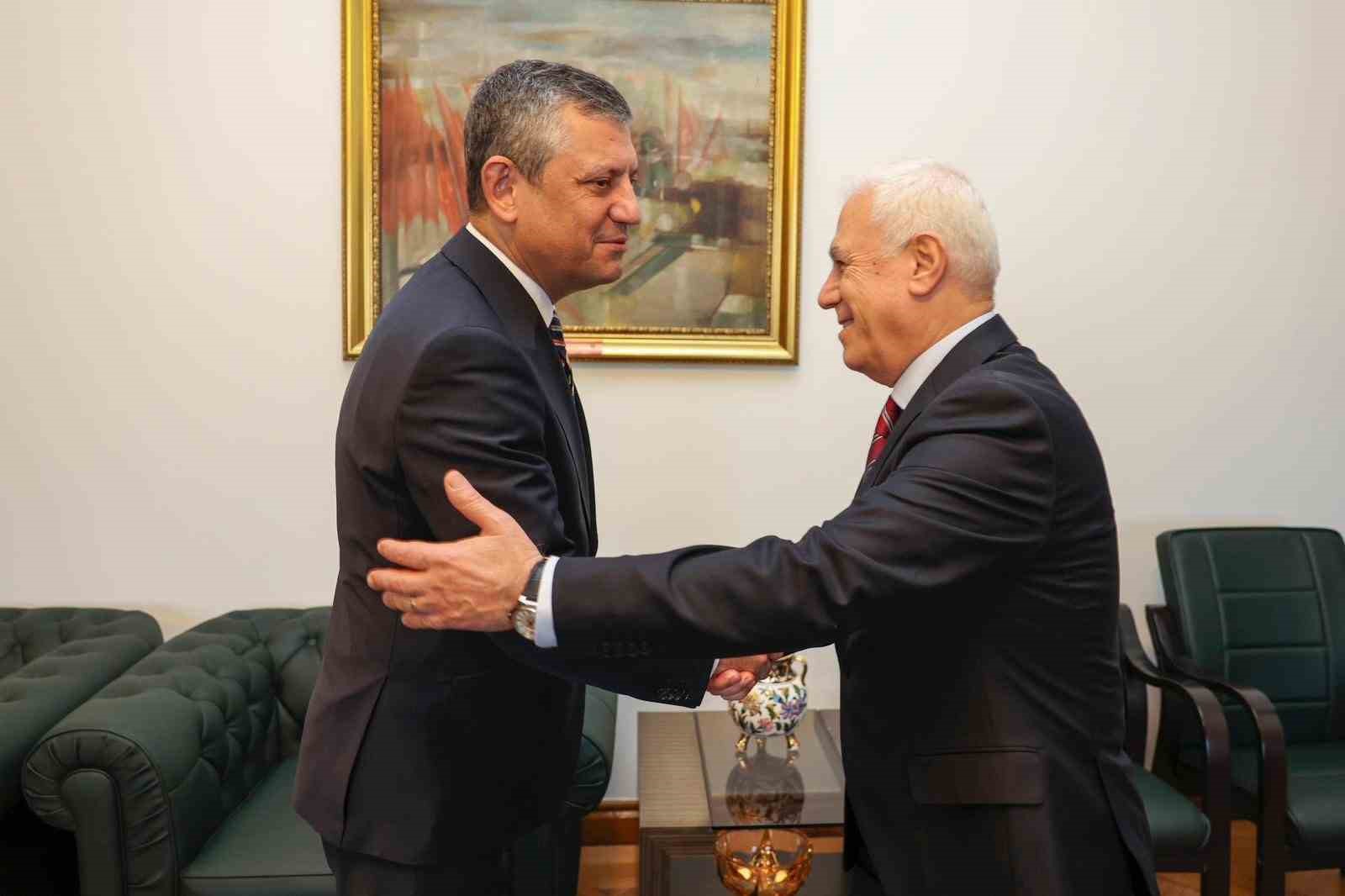 Bursa Büyükşehir Belediye Başkanı Bozbey’den Genel Başkan Özel’e ziyaret
