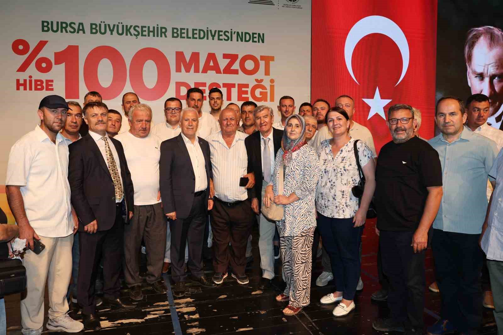 Bursa Büyükşehir mazot desteğini 5 bin liraya yükseltti
Bursa Büyükşehir mazot desteğini 5 bin liraya yükseltti