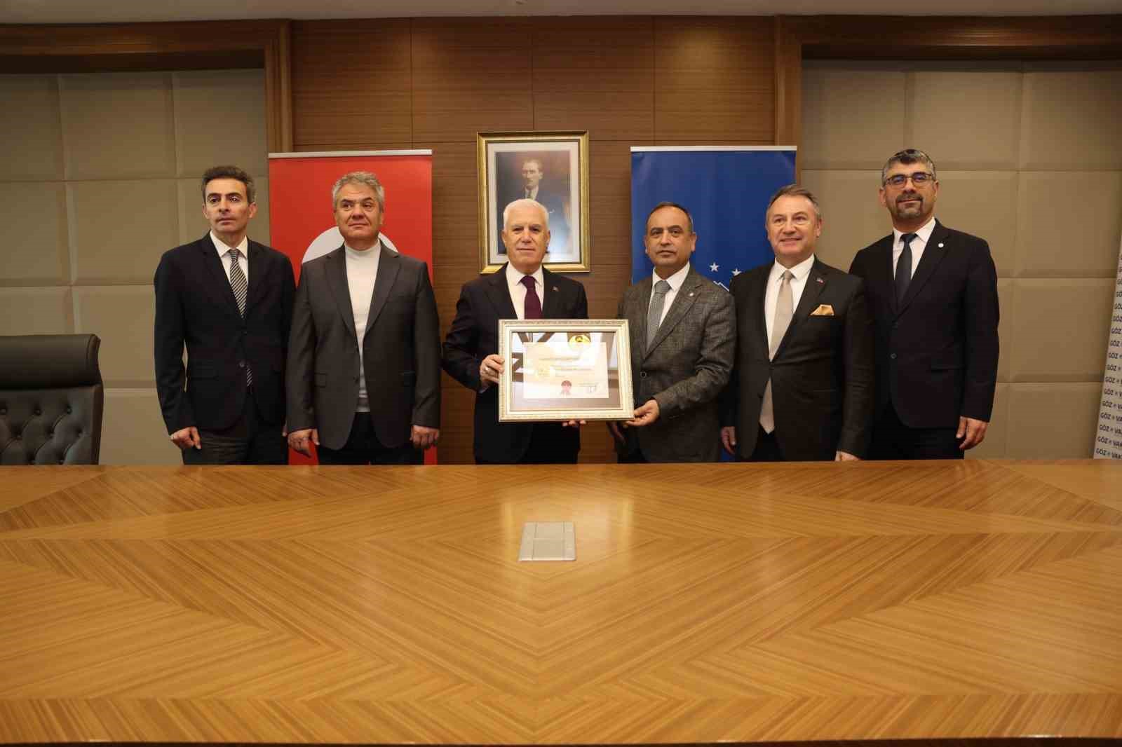 Bursa Büyükşehir, "Sağlığı Geliştiren Belediye" ünvanını yeniledi
