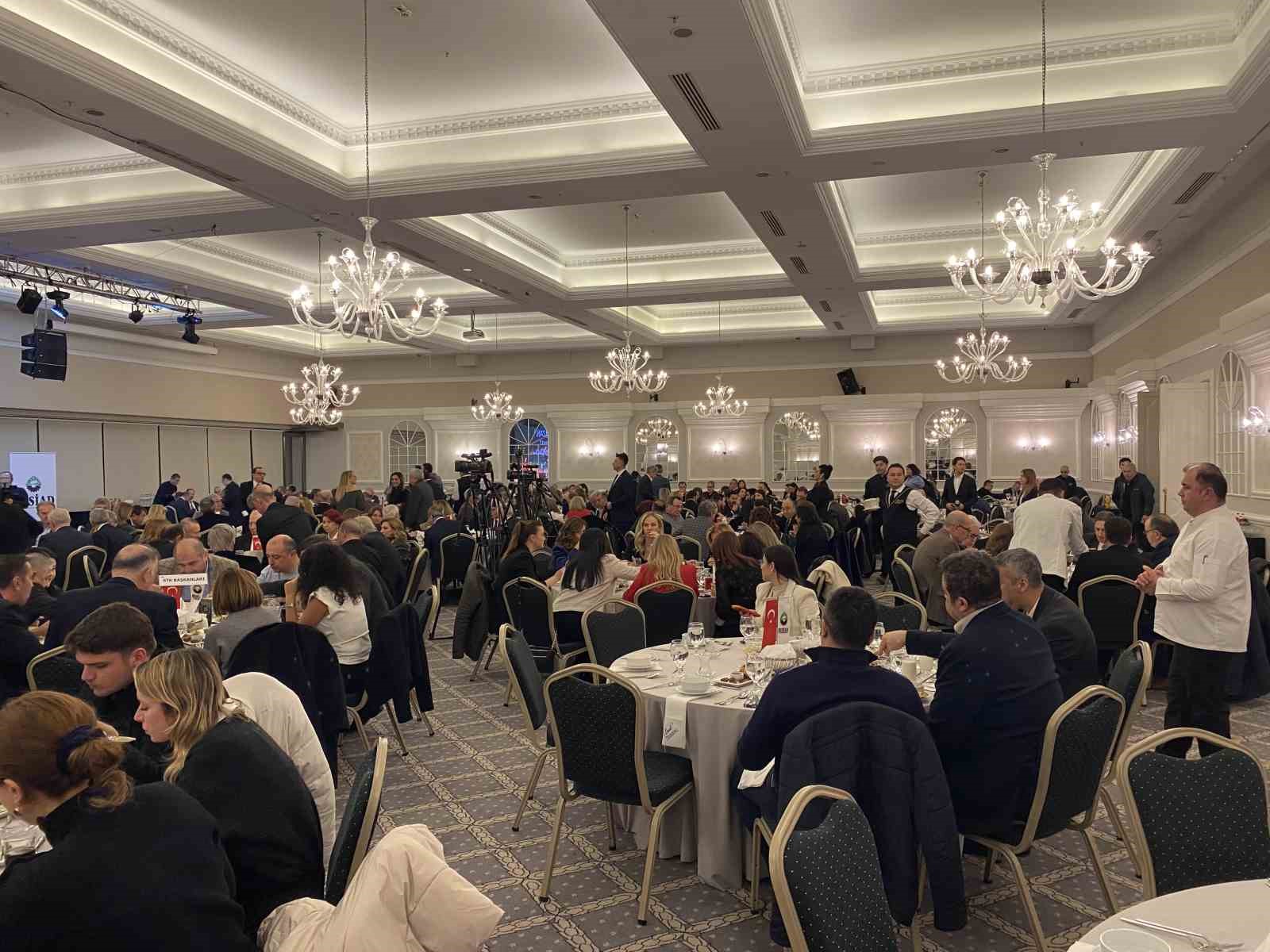 Bursa iş dünyası BUSİAD’ın geleneksel iftarında bir araya geldi
