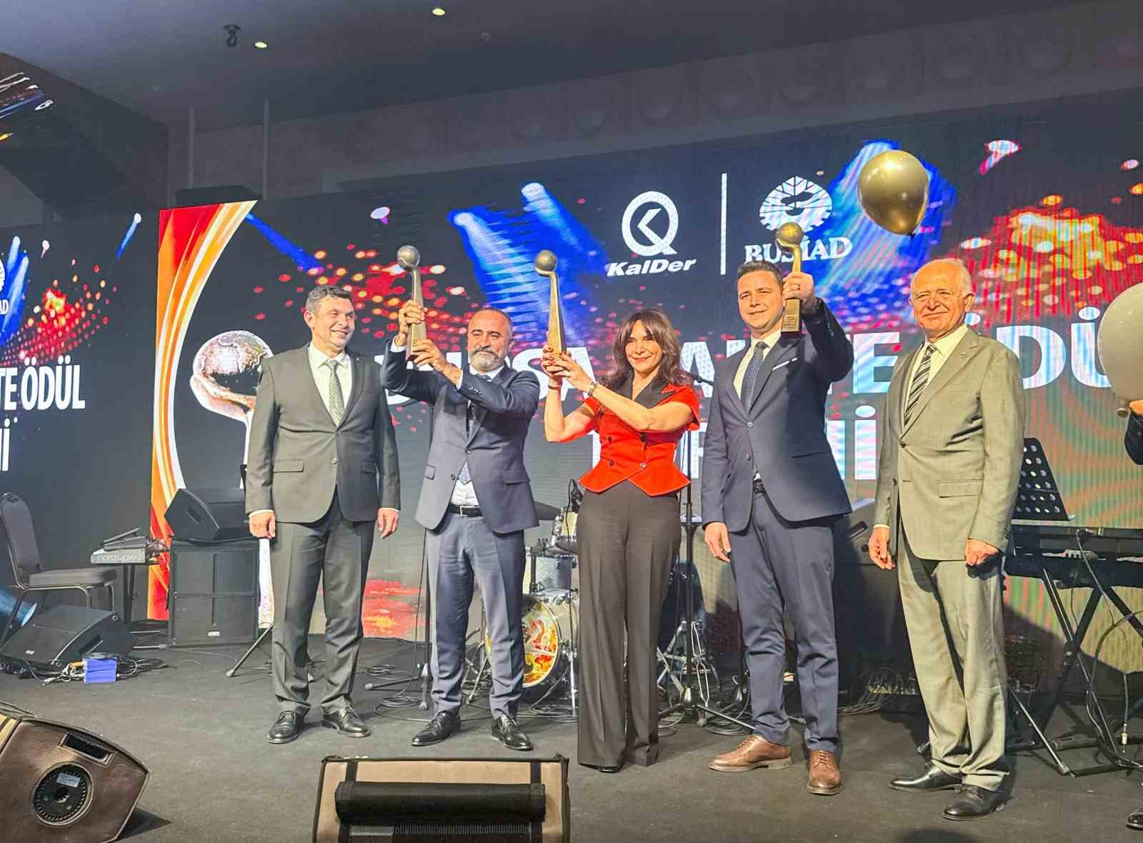 Bursa Kalite Büyük Ödülü’nü aldılar
Bursa Kalite Büyük Ödülü’nü aldılar