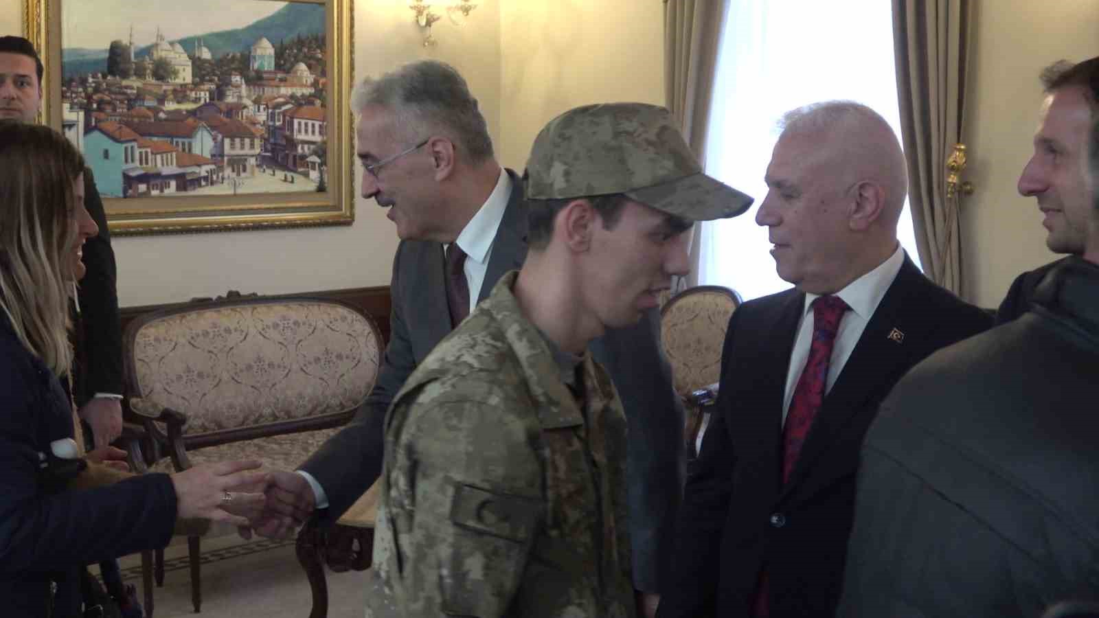 Bursa protokolü bayramlaşmak için bir araya geldi
