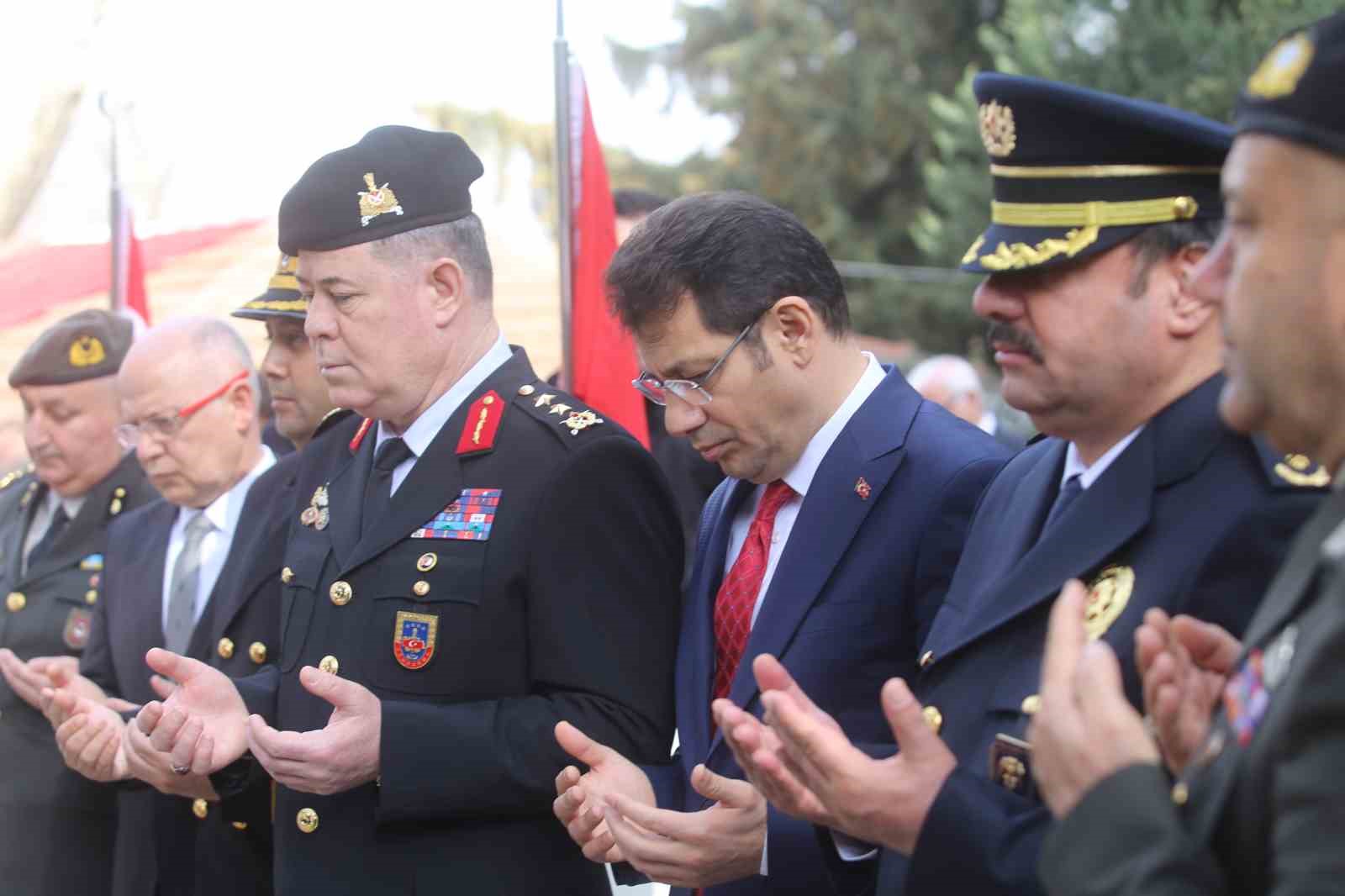 Bursa protokolünden Pınarbaşı Şehitliği’ne anlamlı ziyaret
