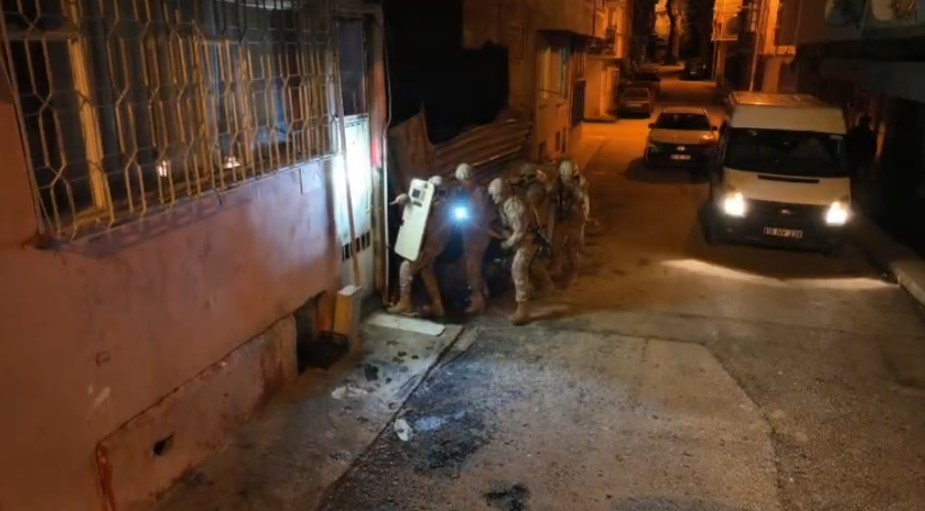 Bursa semalarında helikopter ve İHA’lar uyuşturucu tacirleri için uçtu
