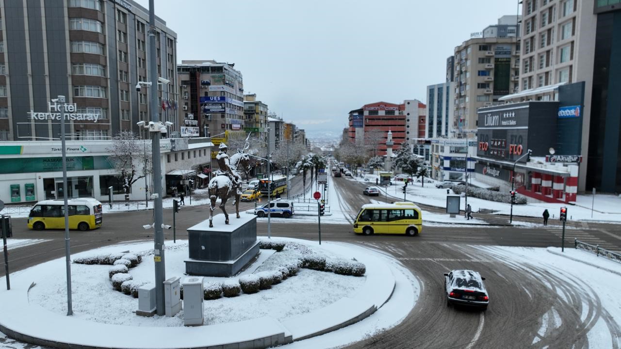 Bursa yeni yıla karla uyandı...Beyaz güzellik havadan böyle görüntülendi
