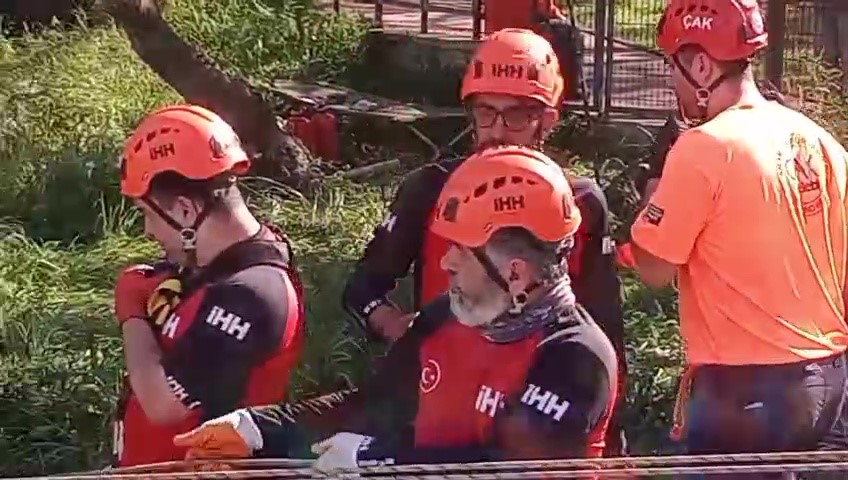 Bursa’da 17 ekibin katılımıyla arama kurtarma tatbikatı
