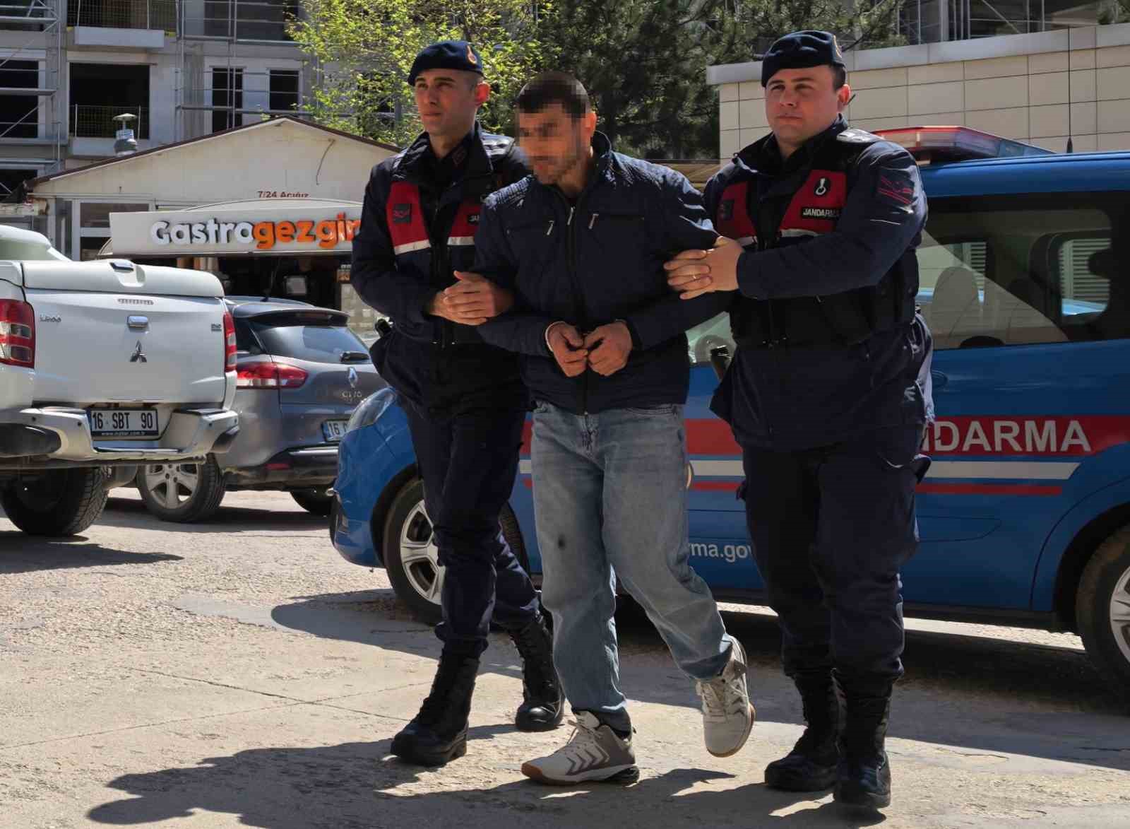Bursa’da 17 yıl hapis cezası bulunan şahıs jandarma ekiplerince yakalandı
