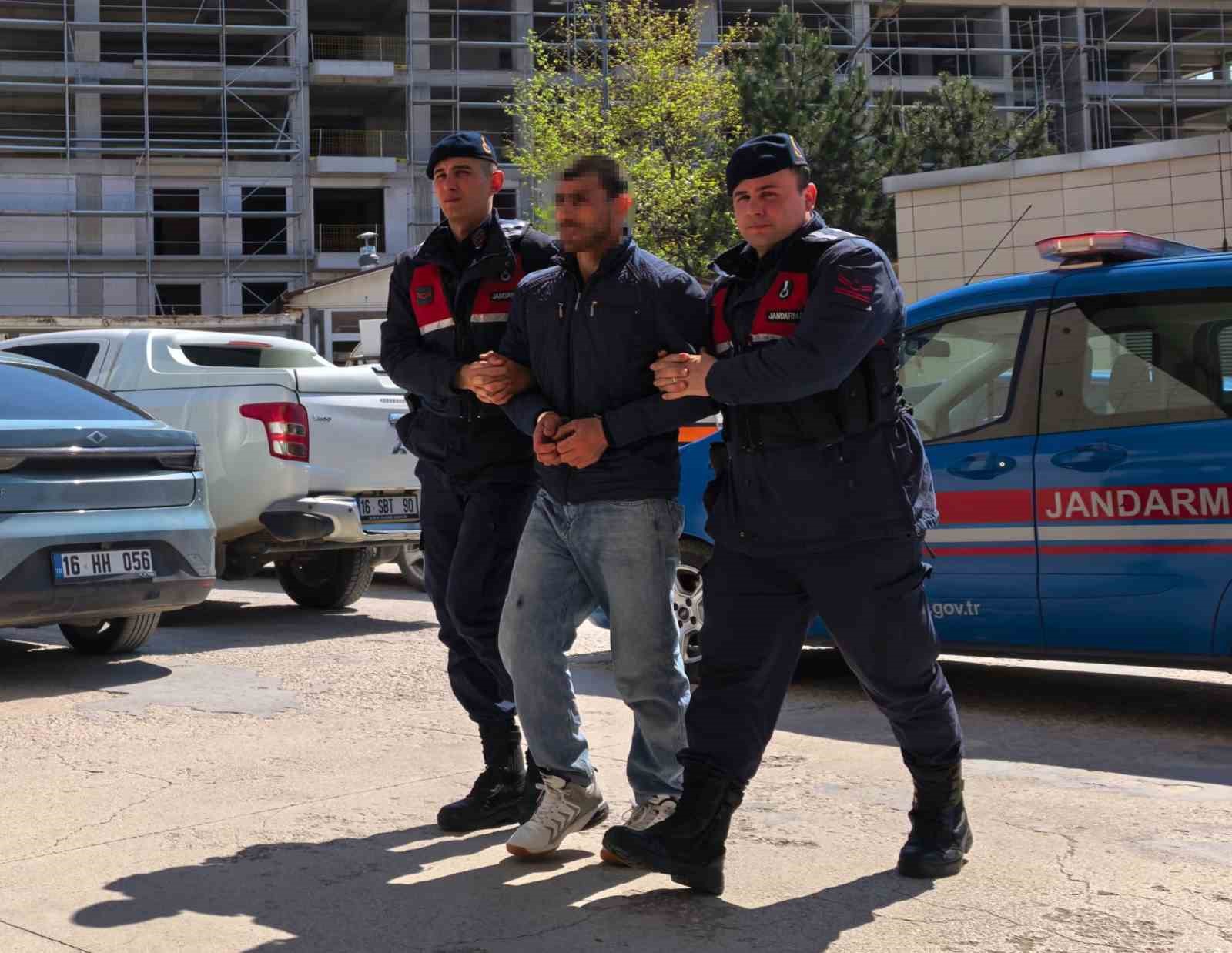 Bursa’da 17 yıl hapis cezası bulunan şahıs jandarma ekiplerince yakalandı
