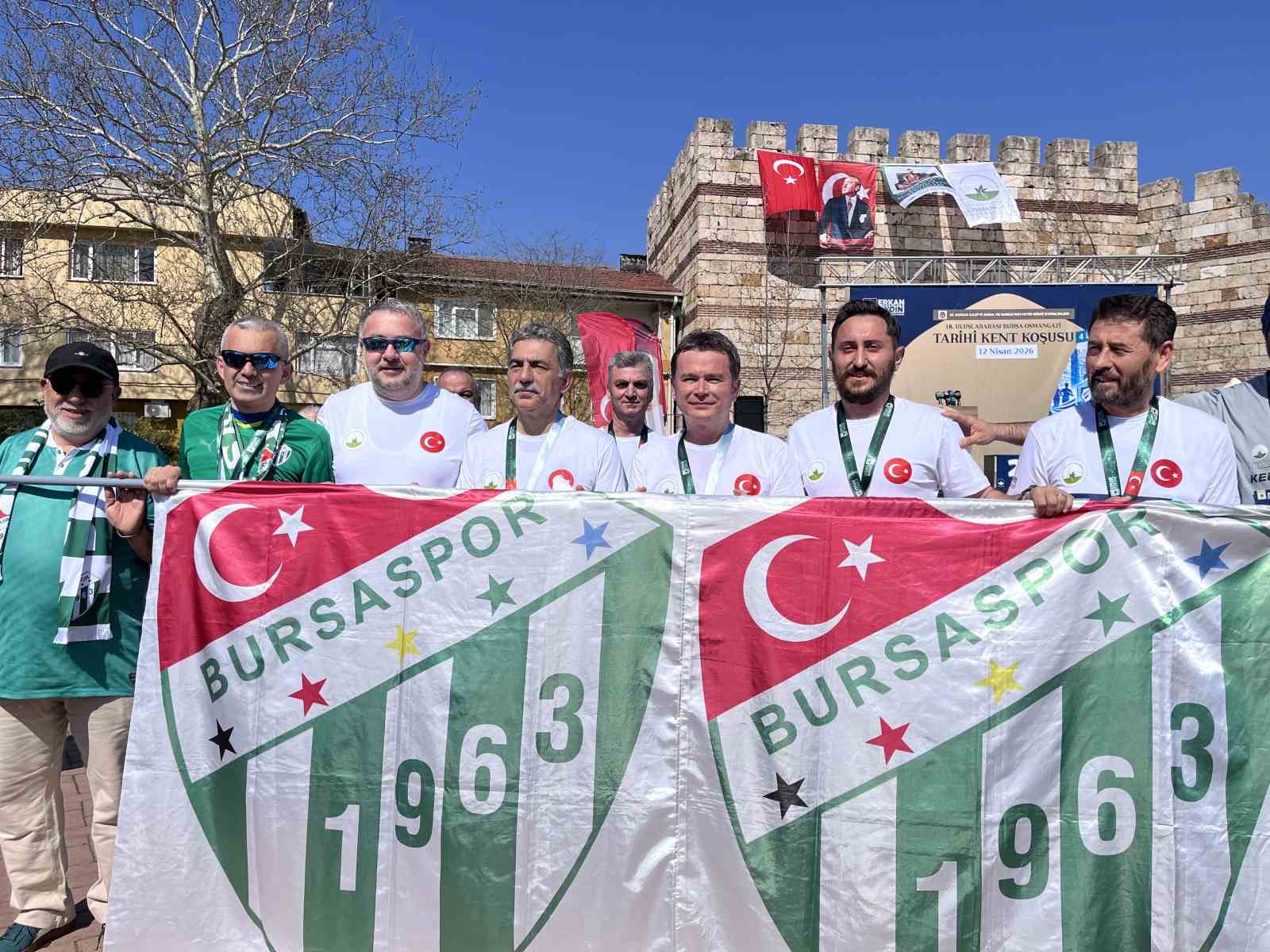 Bursa’da 18. Uluslararası Osmangazi Tarihi Kent Koşusu gerçekleştirildi
