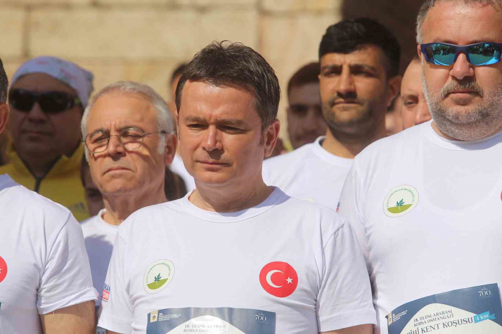 Bursa’da 18. Uluslararası Osmangazi Tarihi Kent Koşusu gerçekleştirildi
