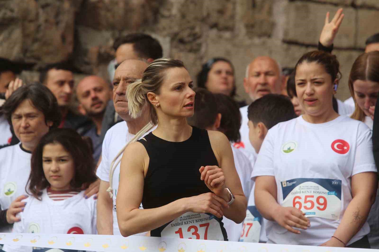 Bursa’da 18. Uluslararası Osmangazi Tarihi Kent Koşusu gerçekleştirildi
