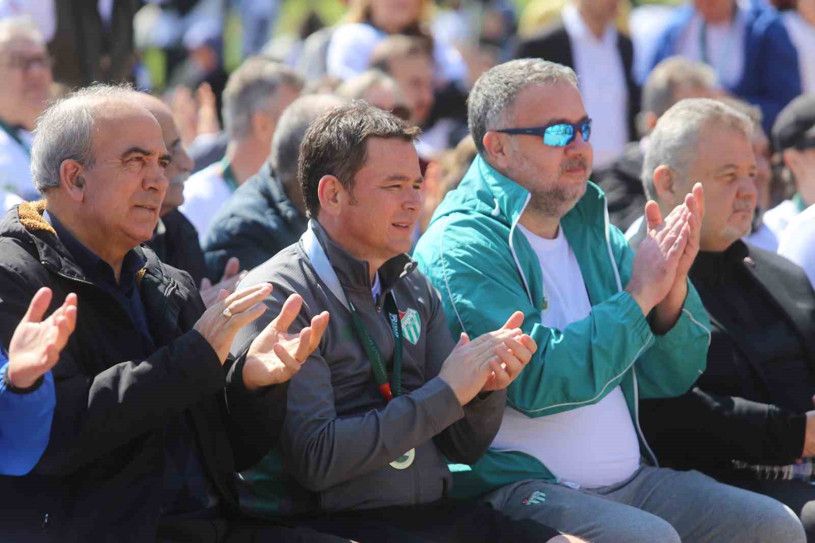 Bursa’da 18. Uluslararası Osmangazi Tarihi Kent Koşusu gerçekleştirildi
