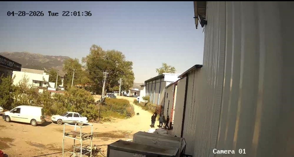 Bursa’da 25 yaşındaki avukata silahlı saldırı düzenleyen şüpheli yakalandı
