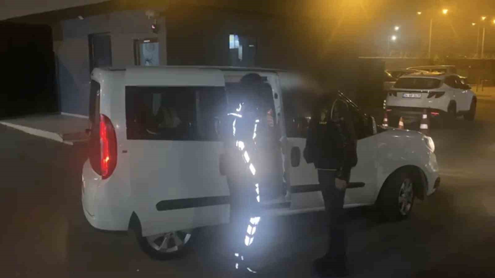 Bursa’da 7 yıldır  aranan çocuk emniyetin özel ekibiyle bulundu
