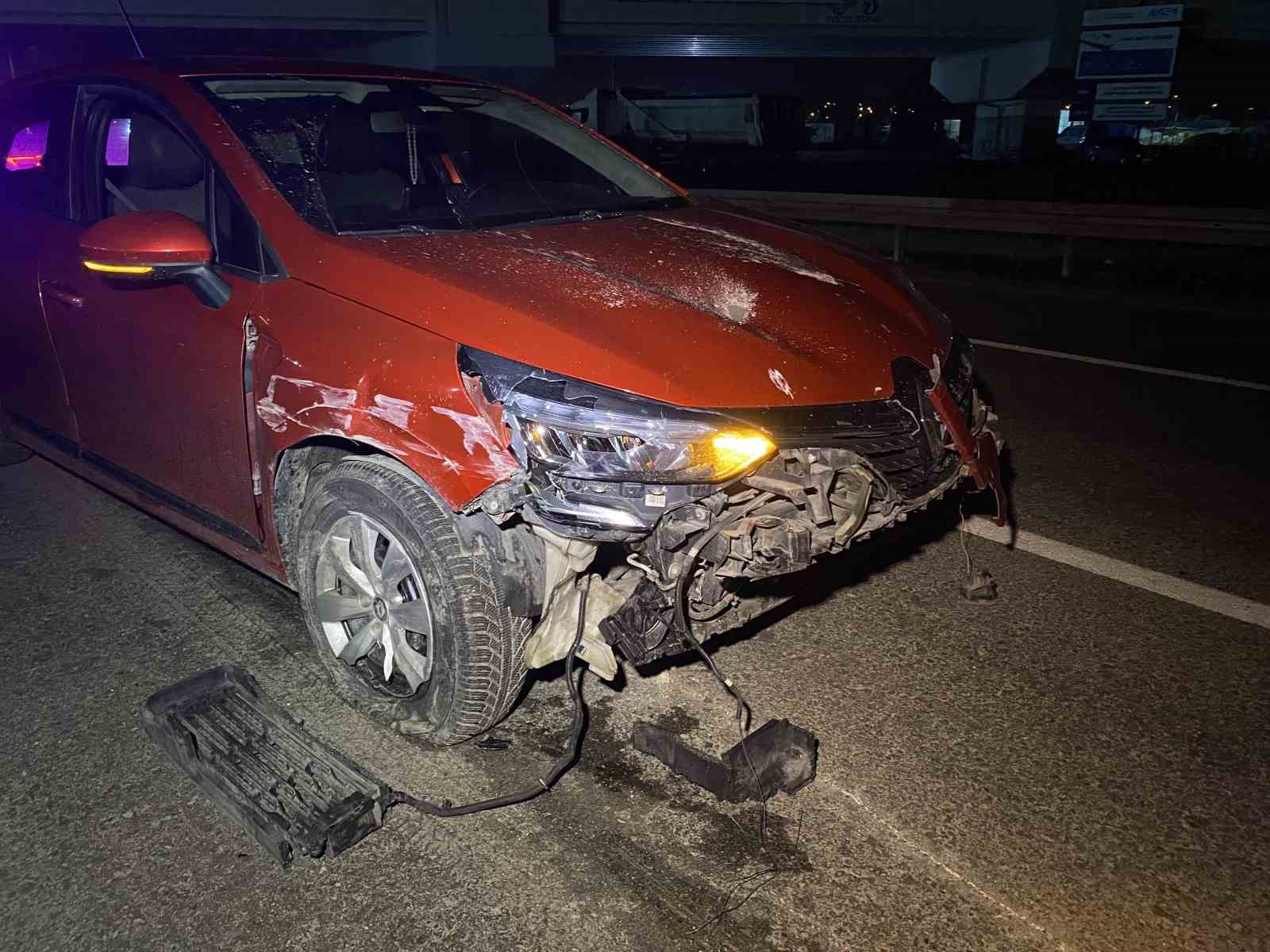 Bursa’da alkollü sürücü kazaya neden oldu: Karşı şeride geçen araçta 1 kişi ağır yaralandı
