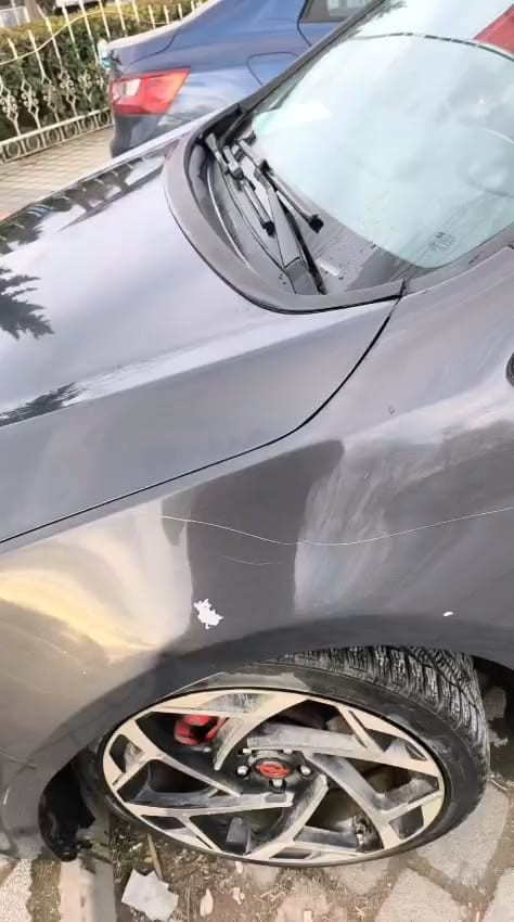 Bursa’da araçlara saldırı güvenlik kamerasına yansıdı
