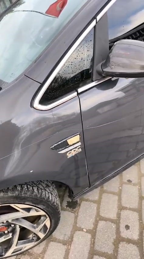 Bursa’da araçlara saldırı güvenlik kamerasına yansıdı
