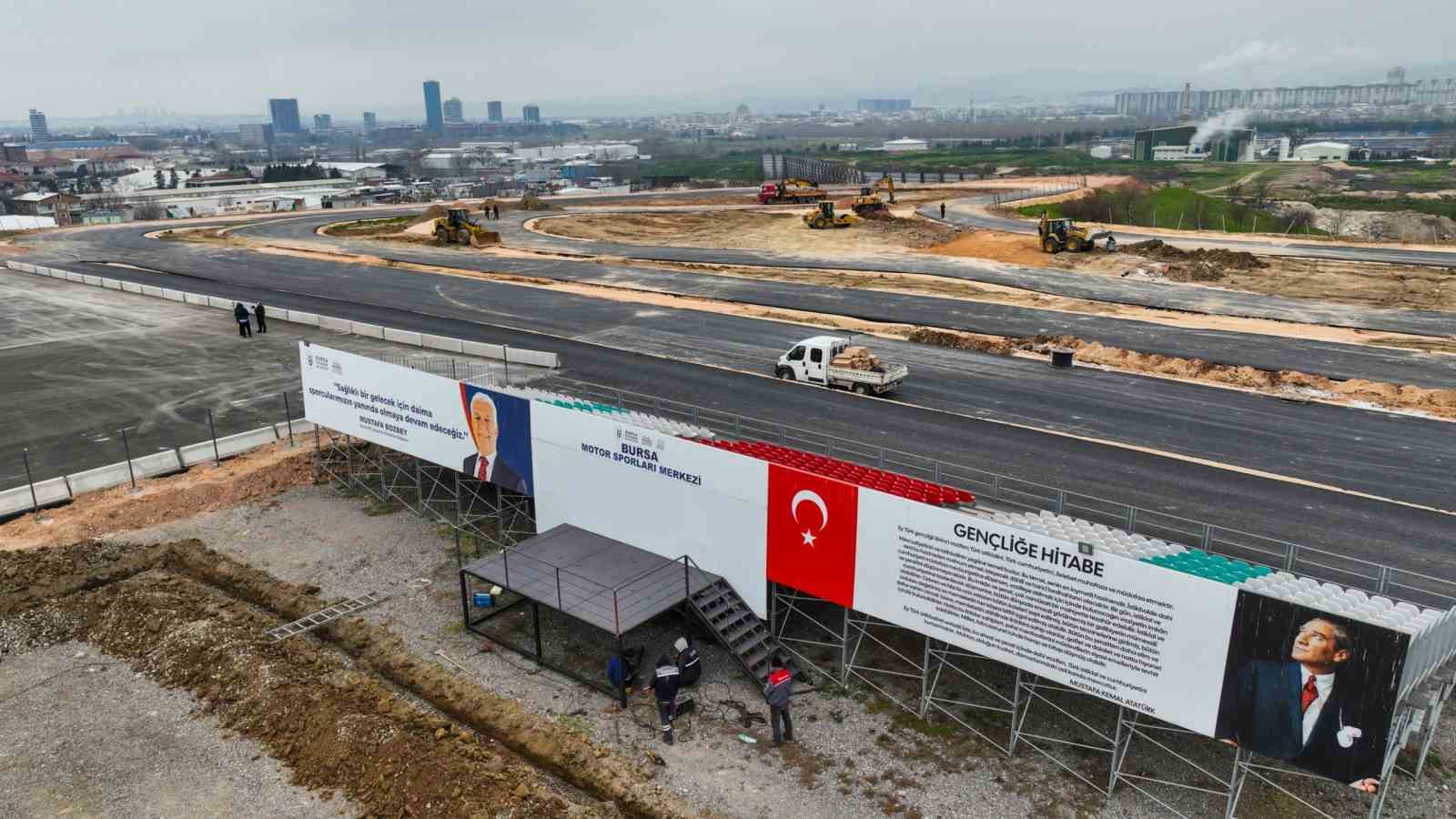 Bursa’da asfaltın tozunu atacaklar
Bursa’da asfaltın tozunu atacaklar