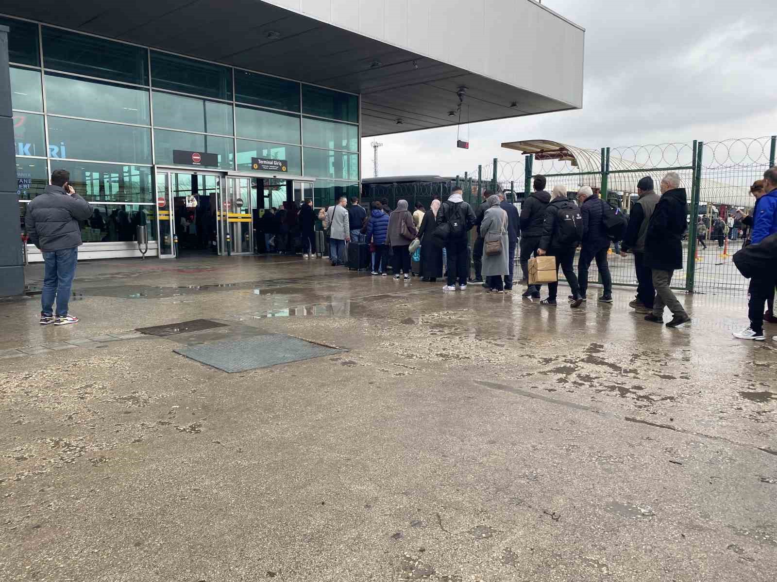 Bursa’da bayram tatili dönüş yoğunluğu başladı

