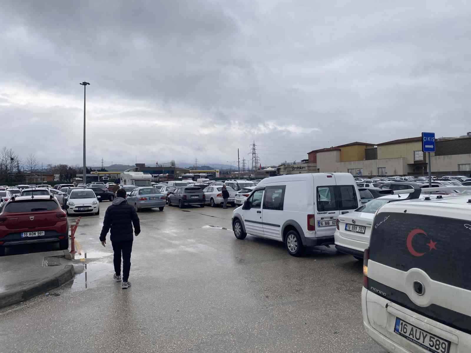 Bursa’da bayram tatili dönüş yoğunluğu başladı
