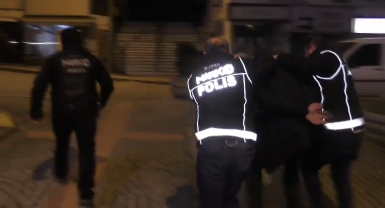 Bursa’da dev uyuşturucu operasyonu : 102 kişi yakalandı, 84 kişi tutuklandı
