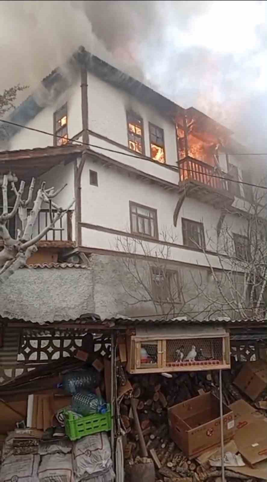 Bursa’da evde korkutan yangın
