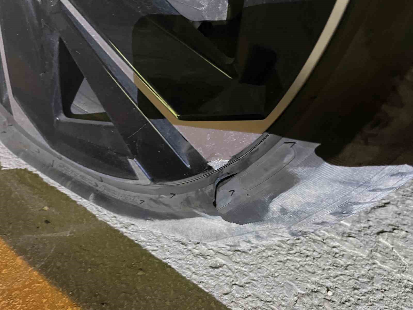 Bursa’da faciaya ramak kala, ağır demir aracın önüne düştü
Bursa’da faciaya ramak kala, ağır demir aracın önüne düştü