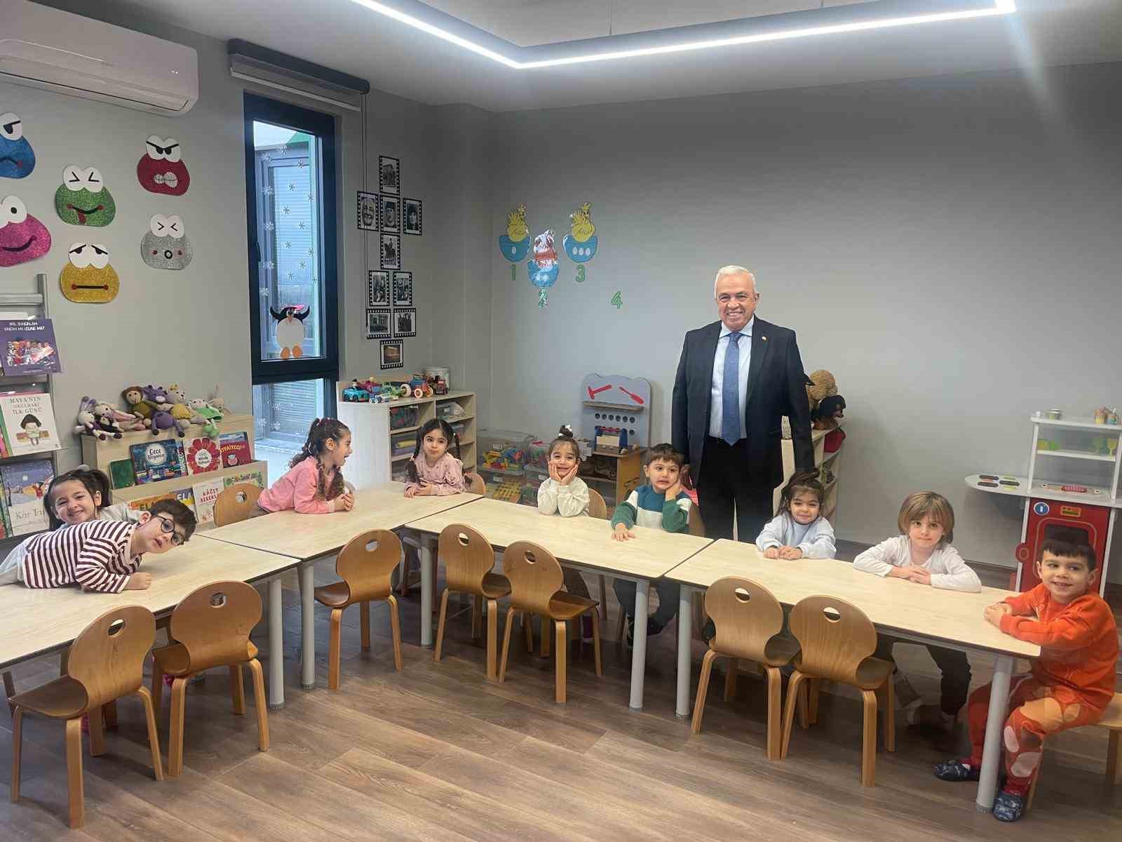 Bursa’da gece çalışan anne babalara müjde...Gece kreşi Nilüfer’de başlıyor
