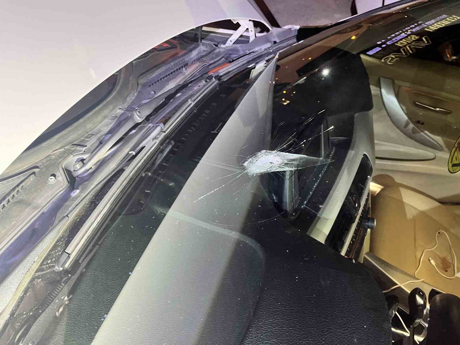 Bursa’da gece yarısı hesaplaşma, aracın önünü kesip ateş açtı
