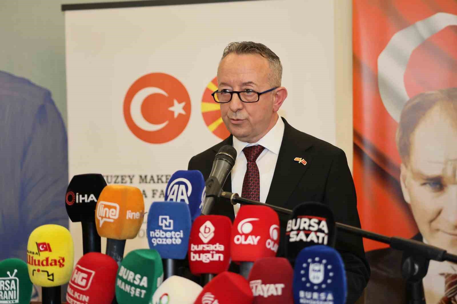 Bursa’da geleneksel sanatlara anlamlı katkı: "Zer-i Nâb" Tezhip Sergisi açıldı
