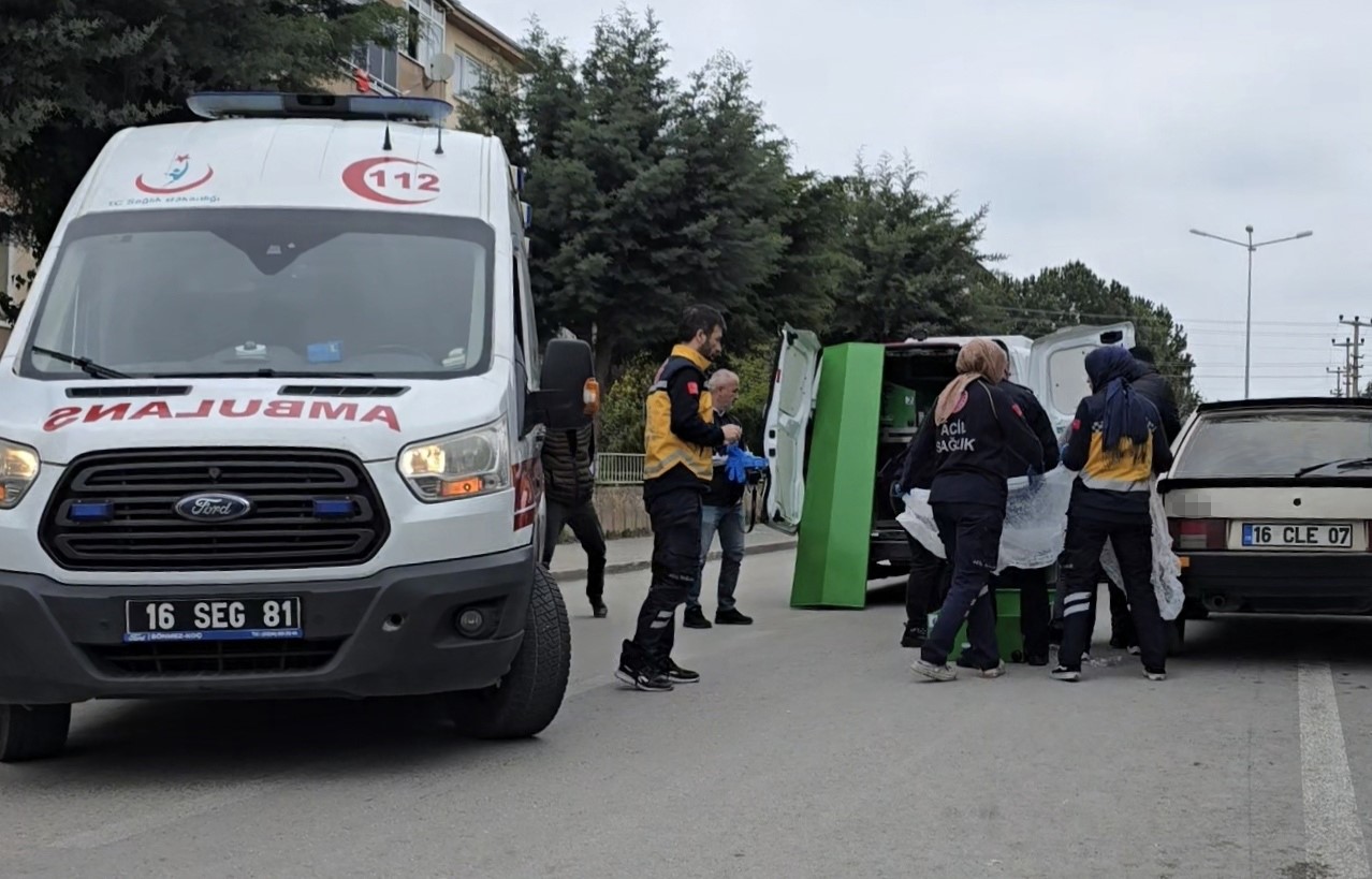 Bursa’da genç otomobilin içinde ölü bulundu
