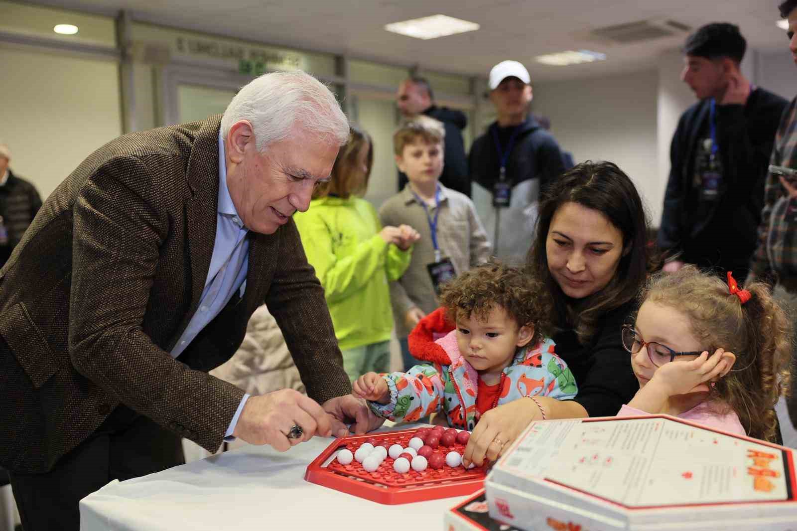 Bursa’da gençler bilimle buluştu
