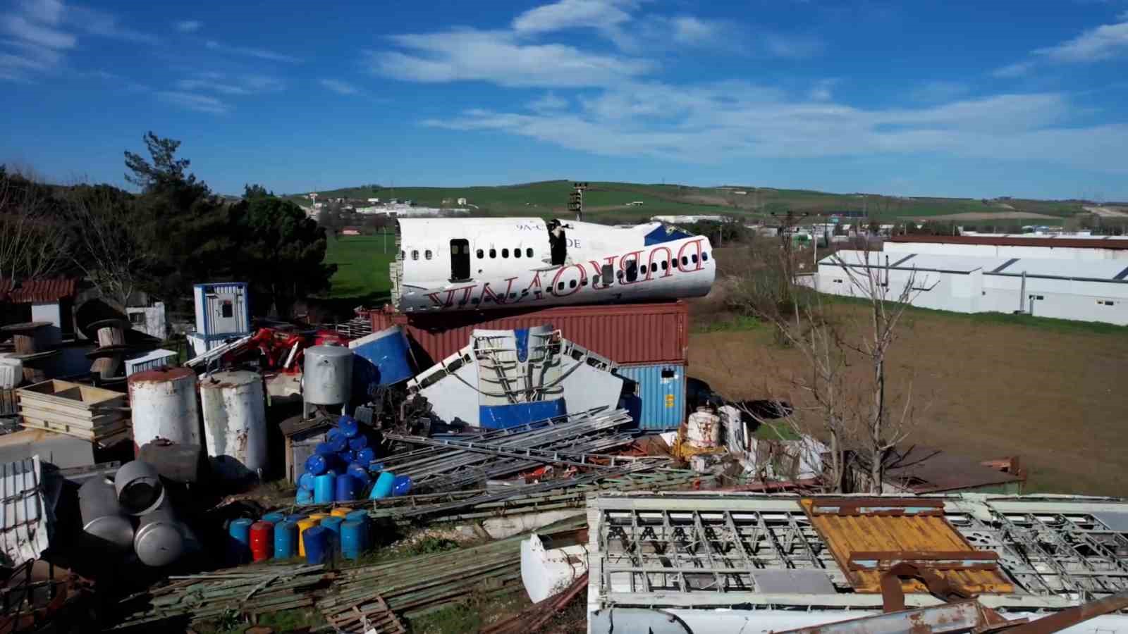 Bursa’da hurdacıdaki Boeing 747 uçak görenleri şaşkına çeviriyor
