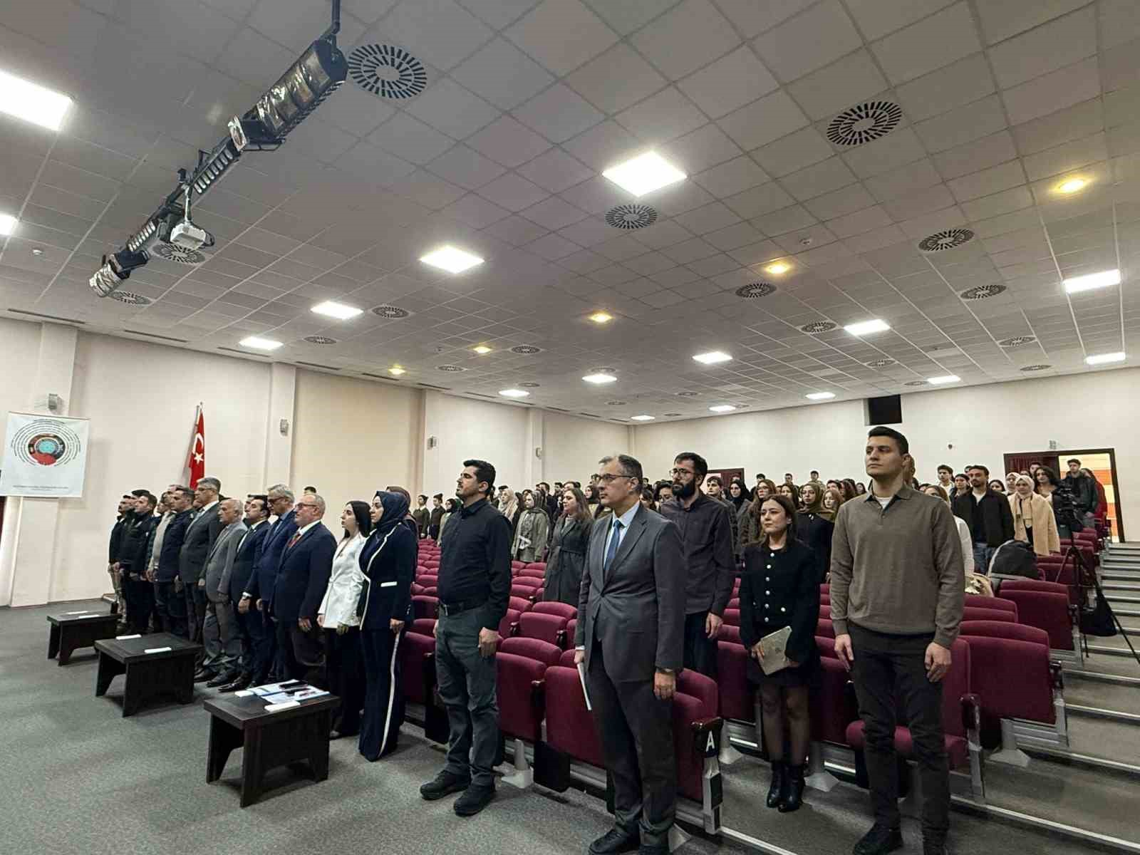 Bursa’da IBAN suistimallerine karşı uyarı: "Bir günlük gelir, bir ömür sabıka kaydı"
Bursa’da IBAN suistimallerine karşı uyarı: "Bir günlük gelir, bir ömür sabıka kaydı"