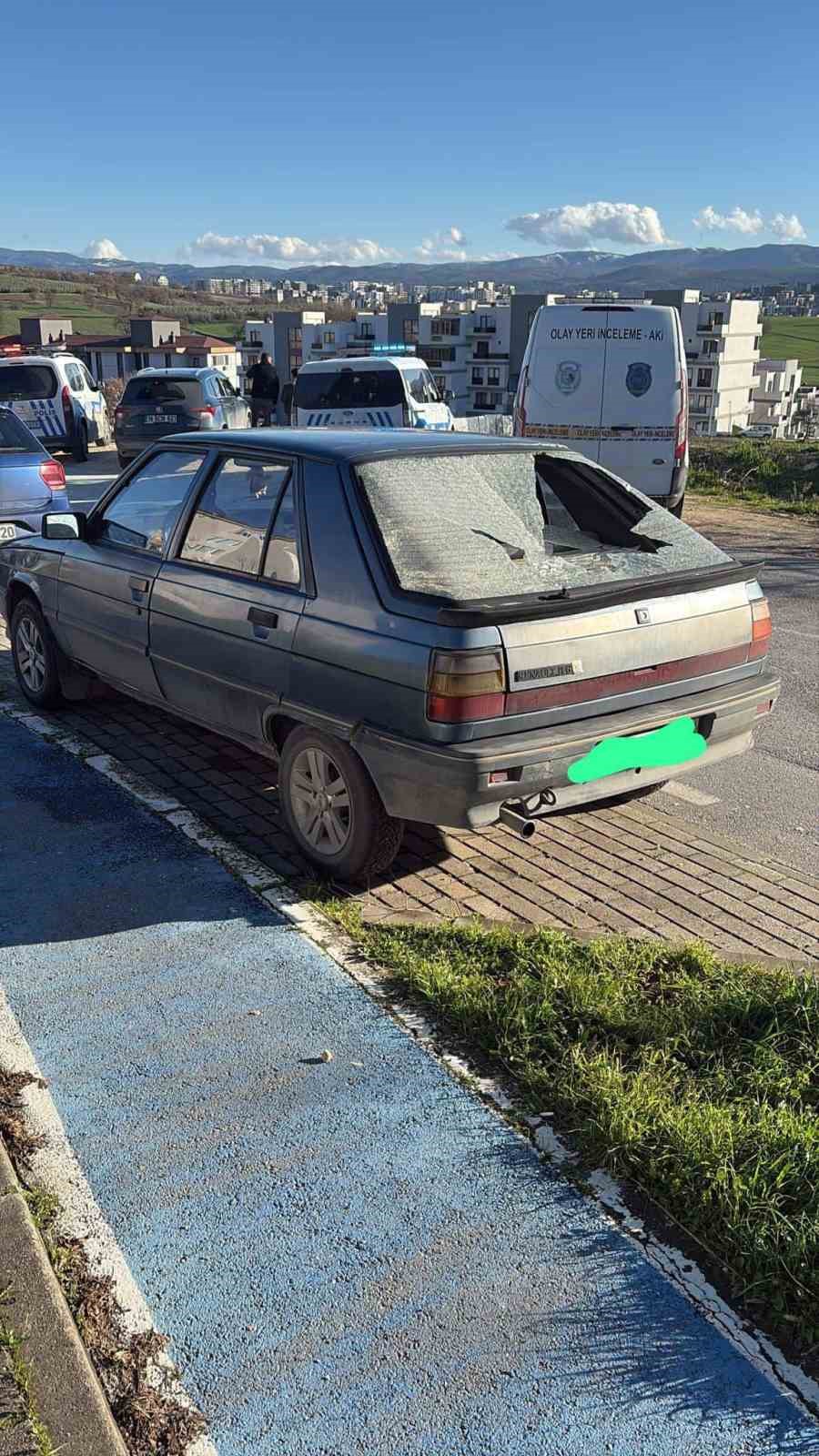 Bursa’da inşaat sahasında patlama kontrolden çıktı... Araçlar, binalar hasar aldı
