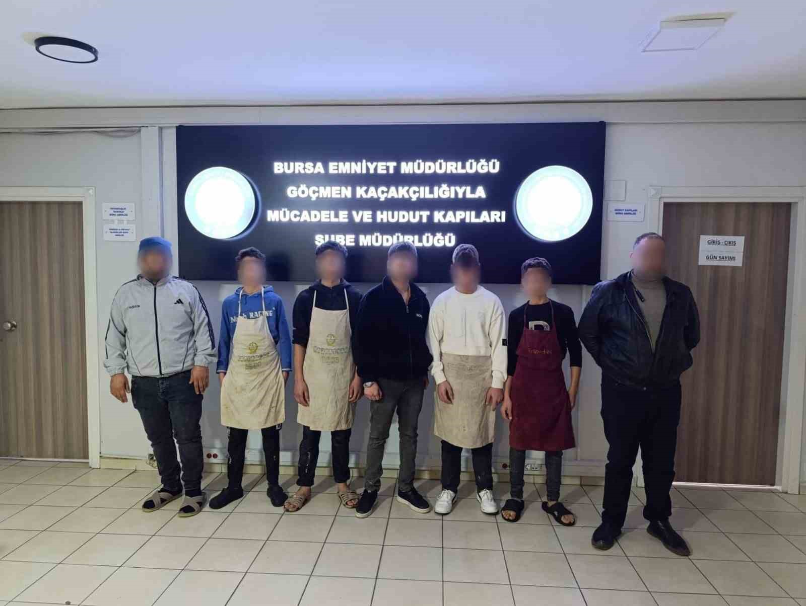Bursa’da kaçak işçi operasyonu: 5’i çocuk 5 yabancı uyruklu şahıs yakalandı
