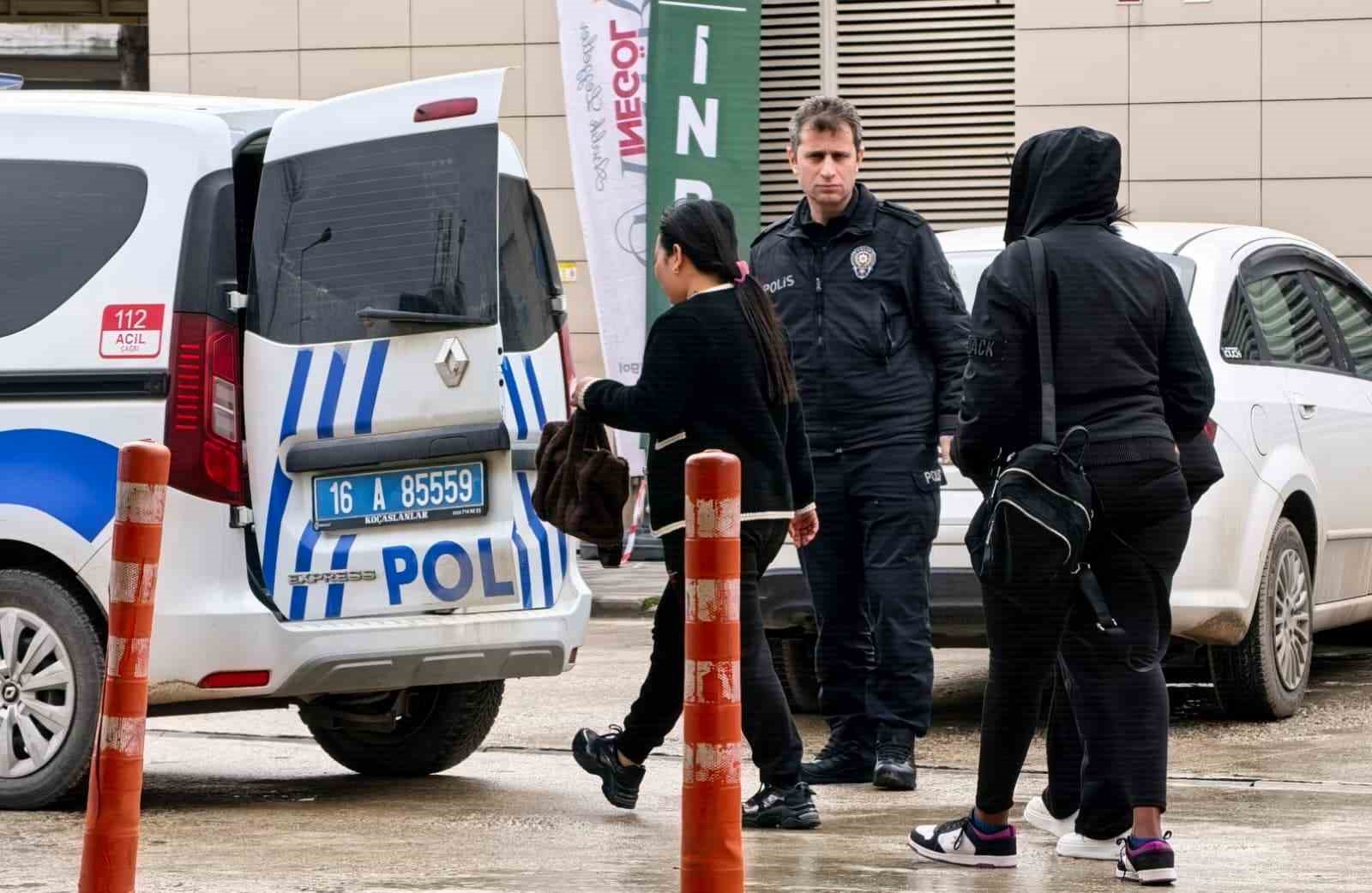 Bursa’da kaçak masör operasyonu: 3 kişi yakalandı, işletmeye 445 bin TL ceza
