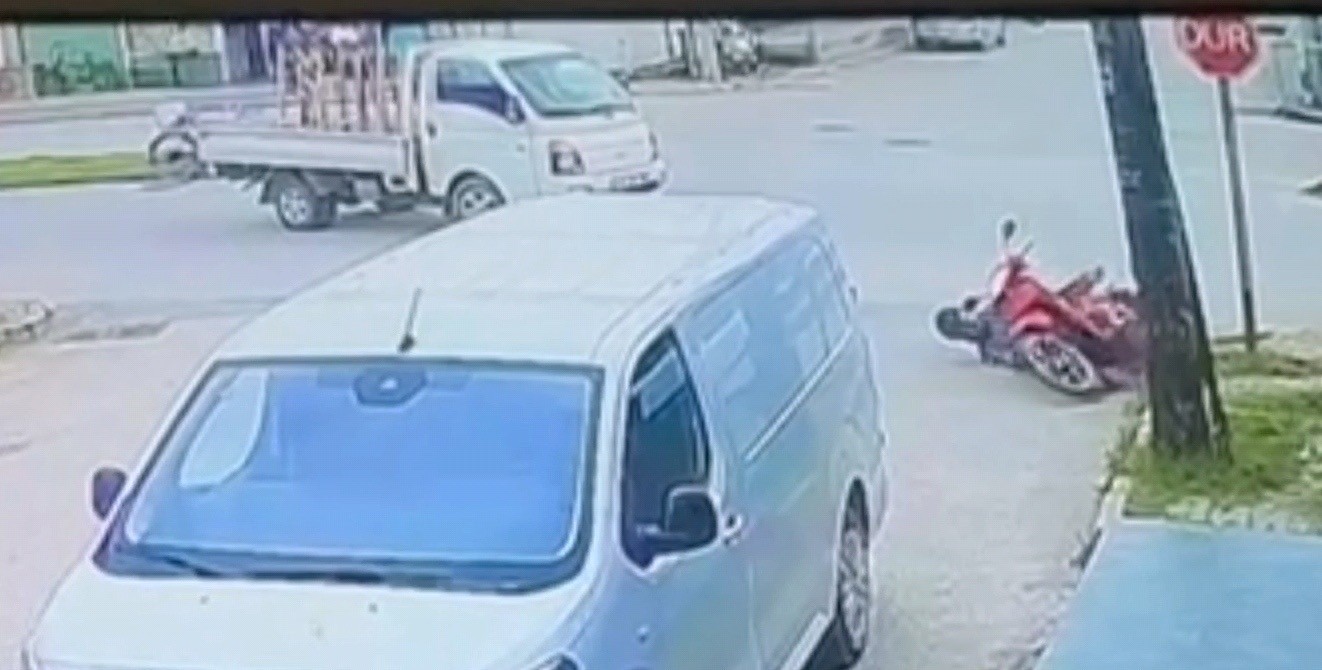 Bursa’da kamyonet ile motosiklet çarpıştı: 1 yaralı
