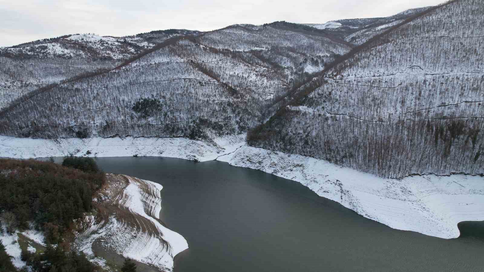 Bursa’da kar yağışları barajlara can suyu oldu
Bursa’da kar yağışları barajlara can suyu oldu