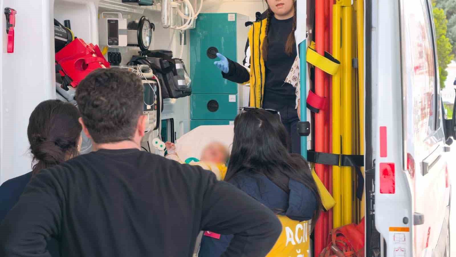 Bursa’da kaynar su üzerine dökülen 9 aylık bebek ağır yaralandı
